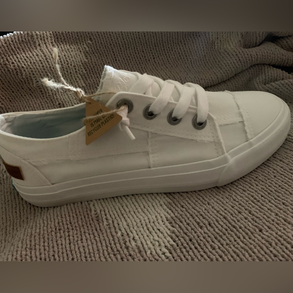 Blowfish white canvas sneakers